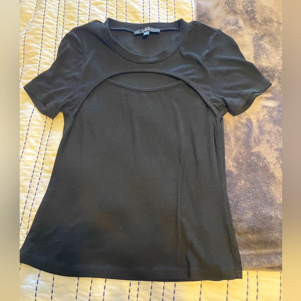 Lulu’s black top size medium